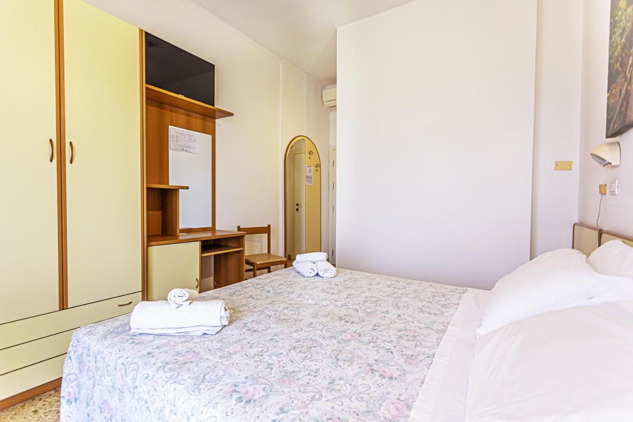 Hotel Continental Bellaria-Igea Marina Luaran gambar