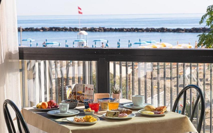 Hotel Continental Bellaria-Igea Marina Luaran gambar